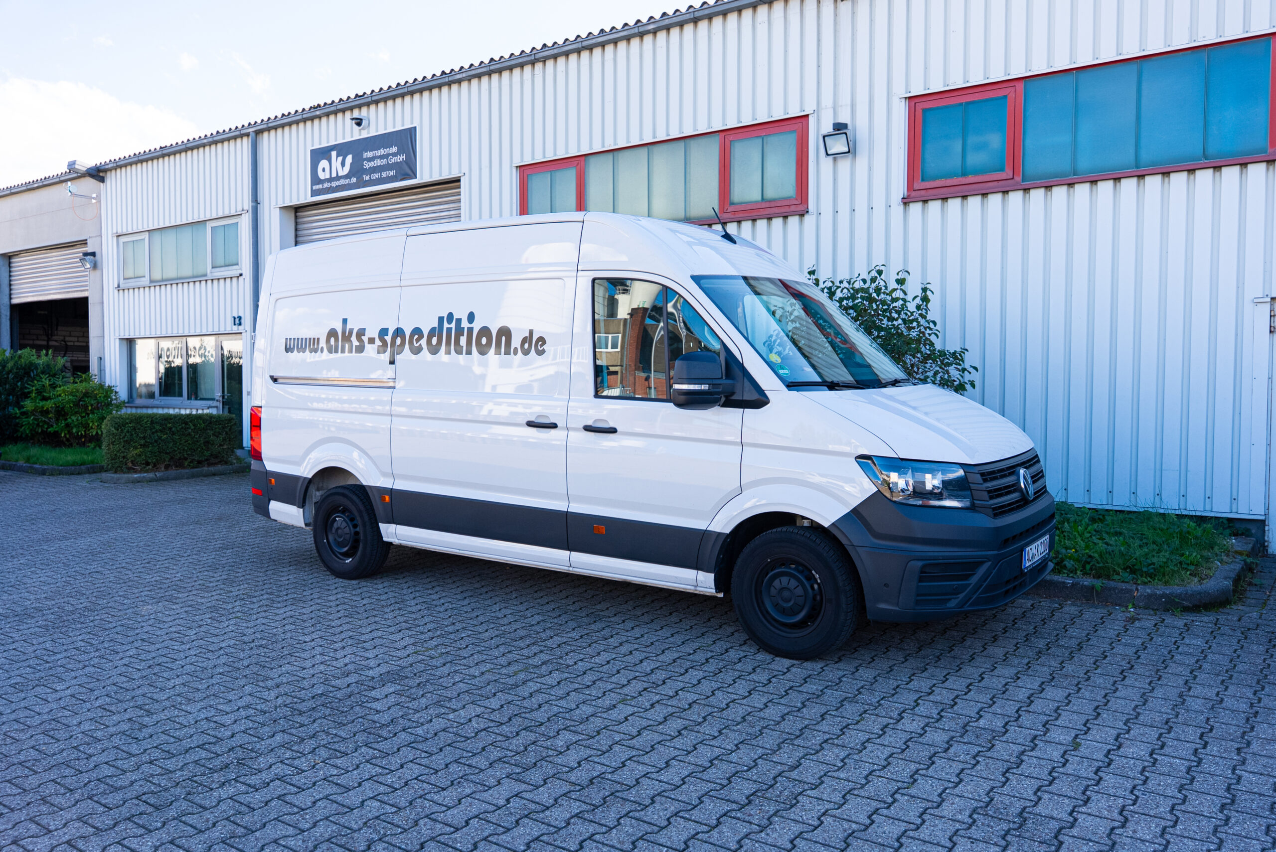 AKS Transporter